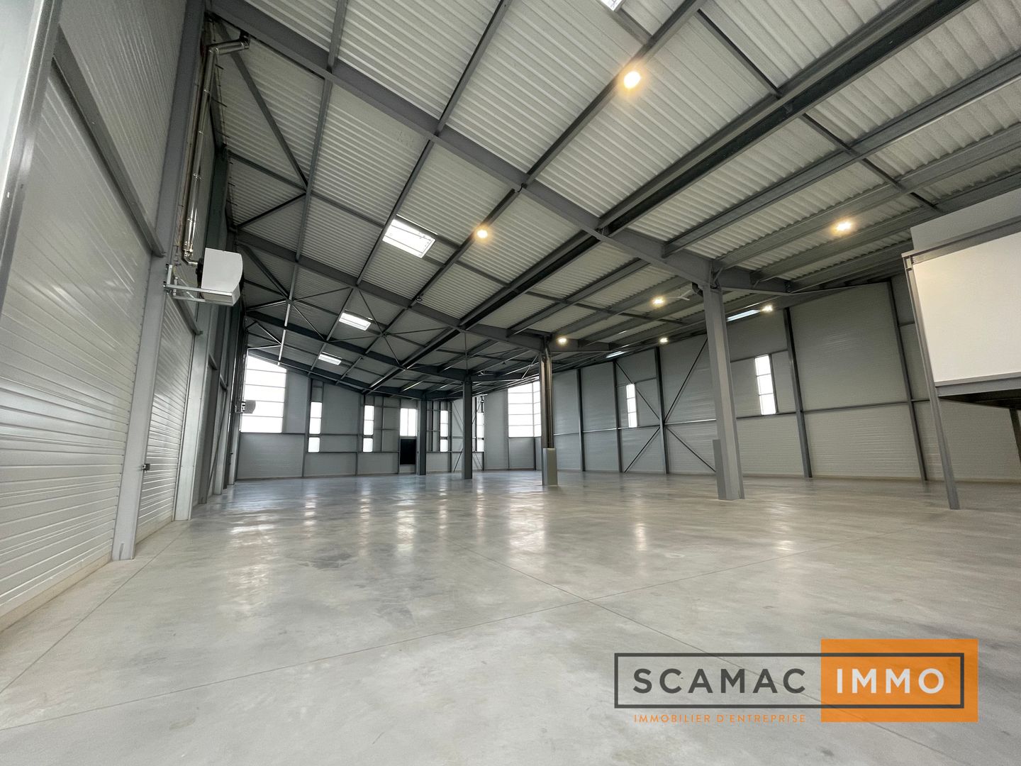entrepôt de 1 832m², Limeil-Brévannes (Val-de-Marne)