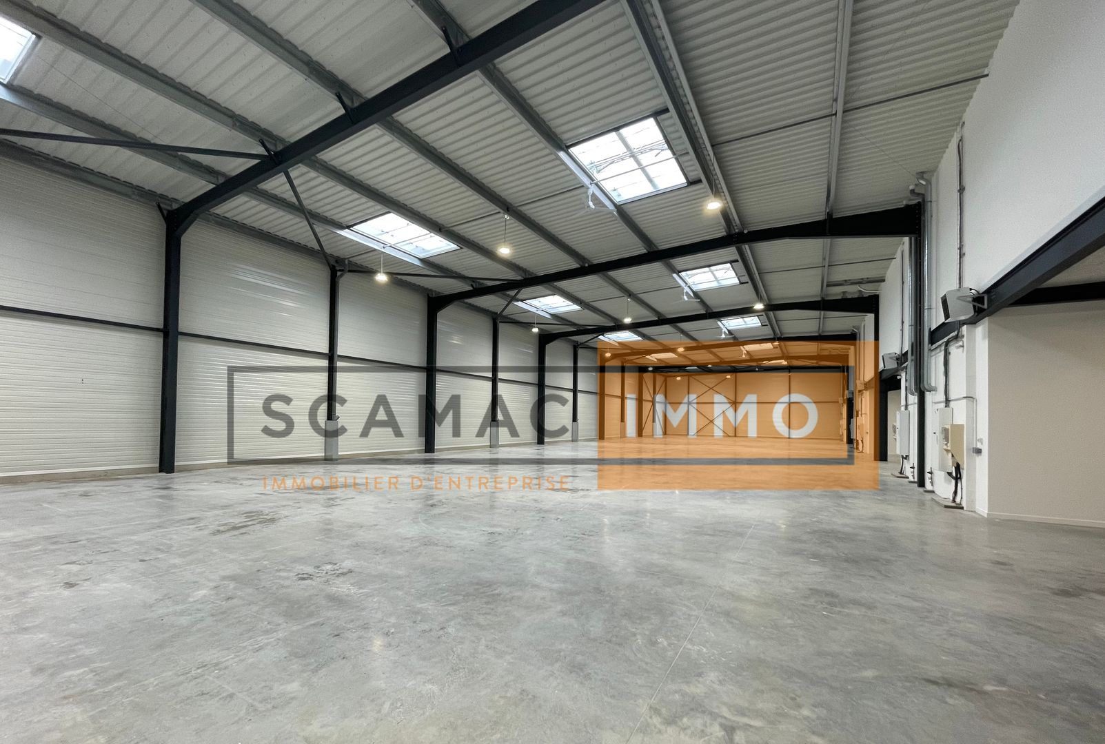 local d'activités de 662m², Ferrières-en-Brie (Seine-et-Marne)