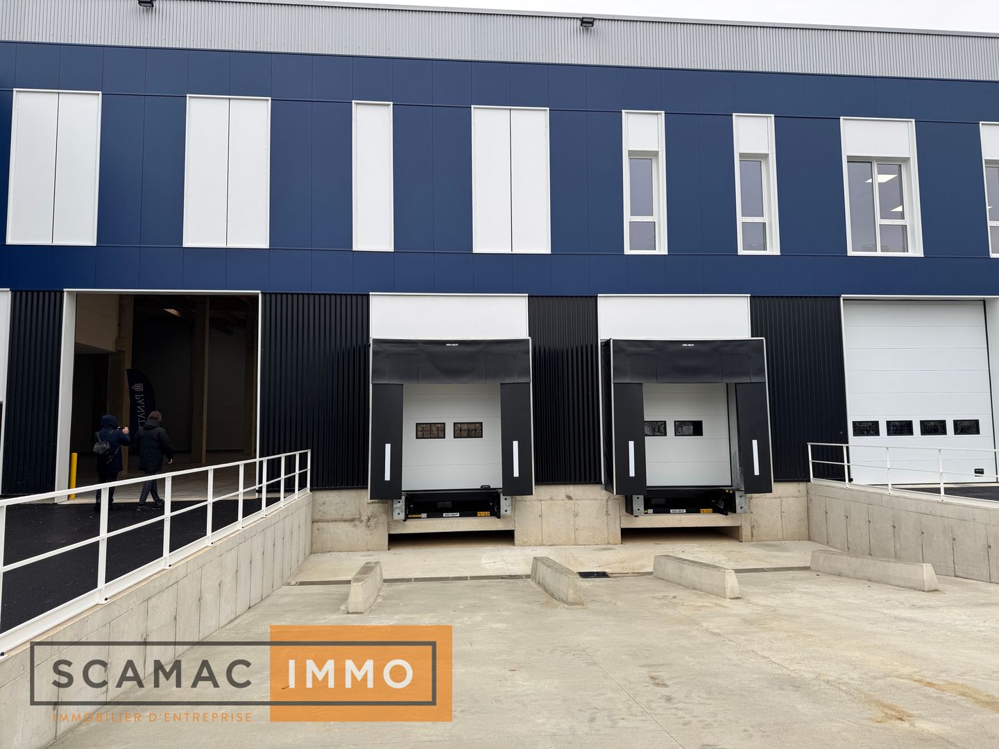 local d'activités de 842m², Moissy-Cramayel (Seine-et-Marne)