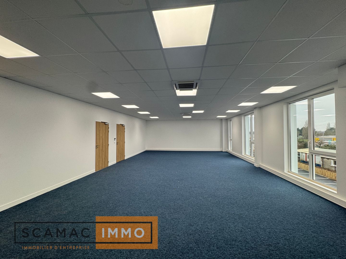 local d'activités de 2&nbsp;978m², Moissy-Cramayel (Seine-et-Marne)