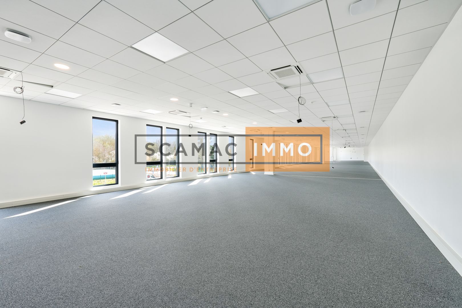 entrepôt de 2 747m², Trappes (Yvelines)