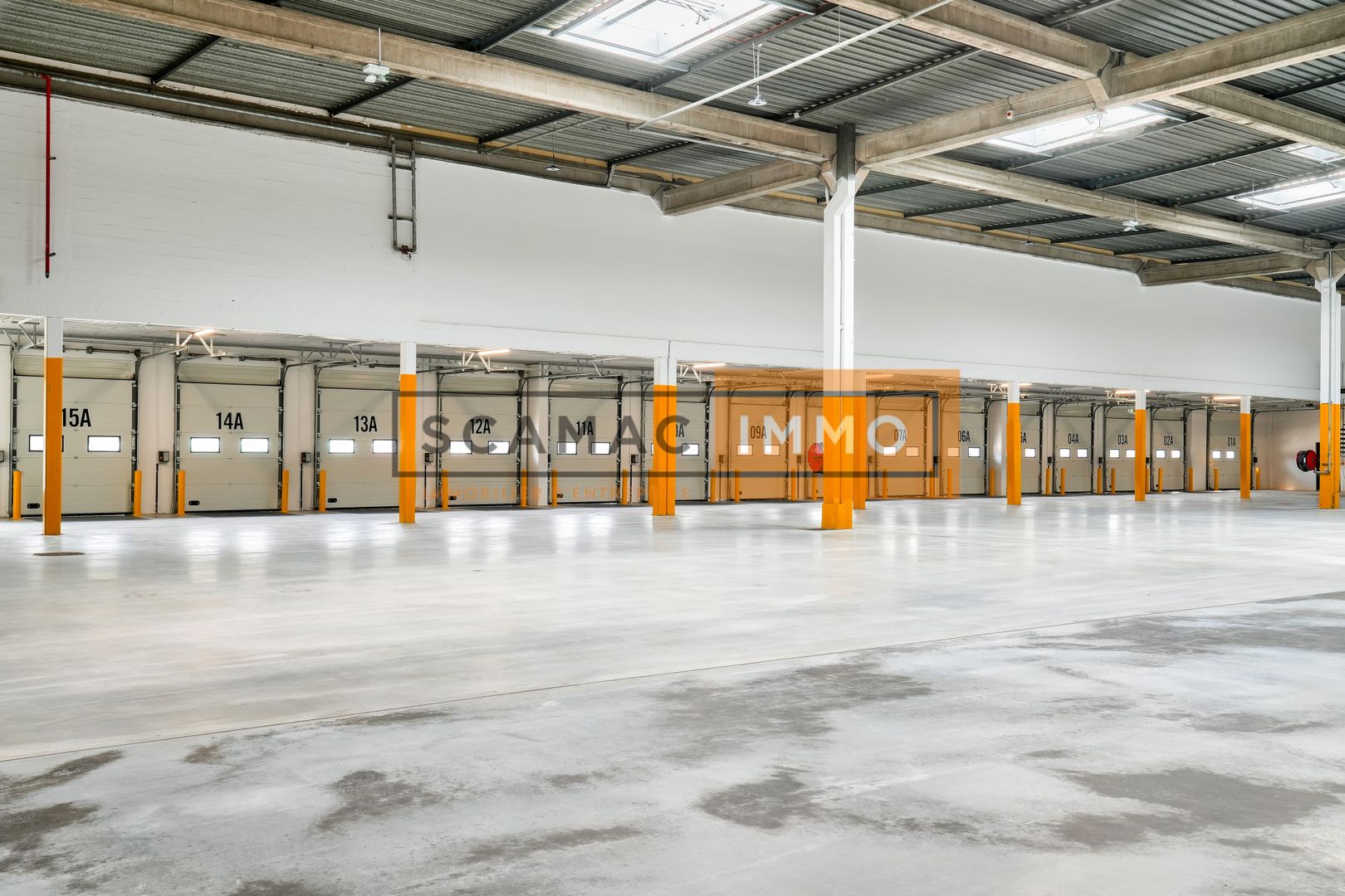 entrepôt de 2 747m², Trappes (Yvelines)