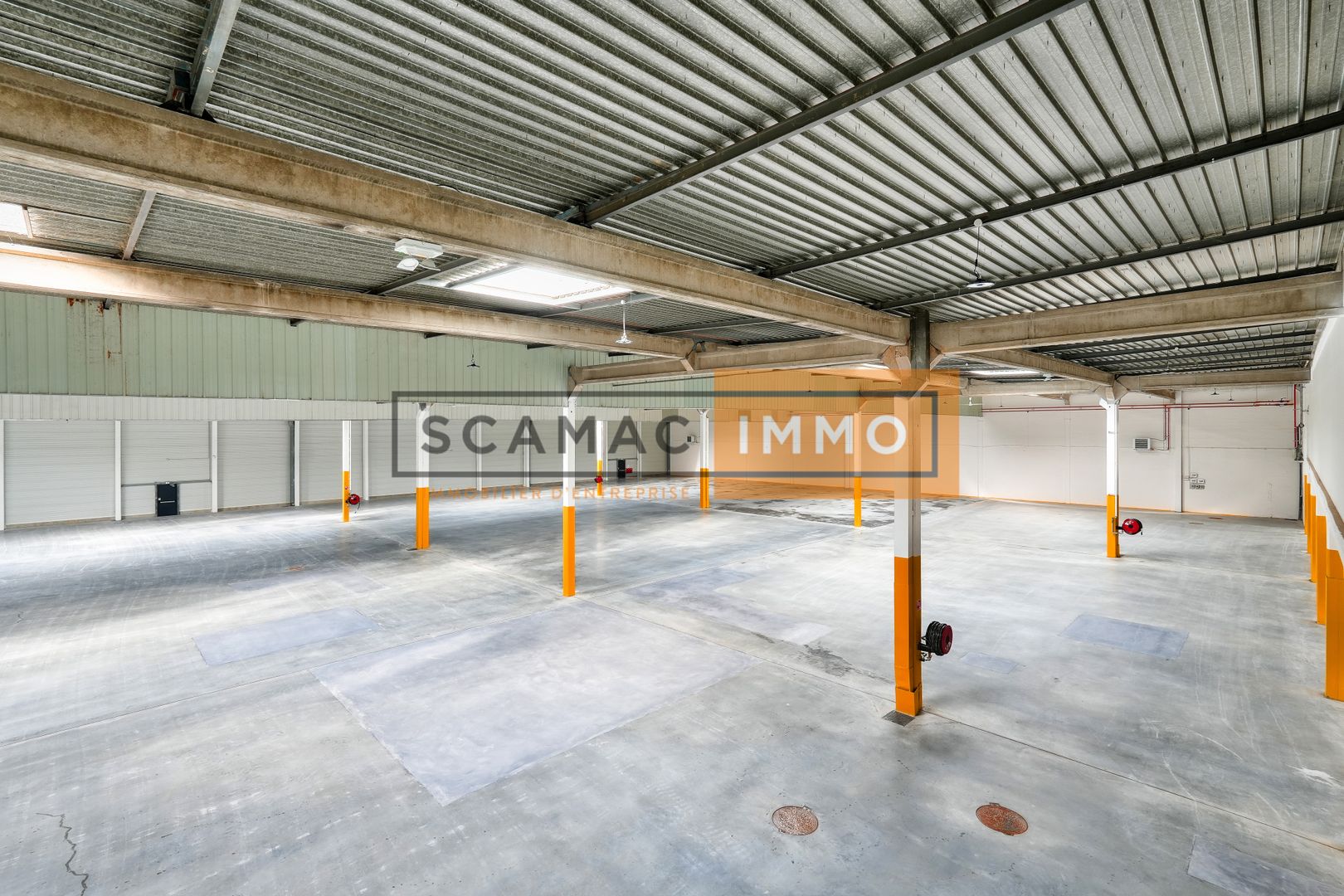 entrepôt de 2 747m², Trappes (Yvelines)