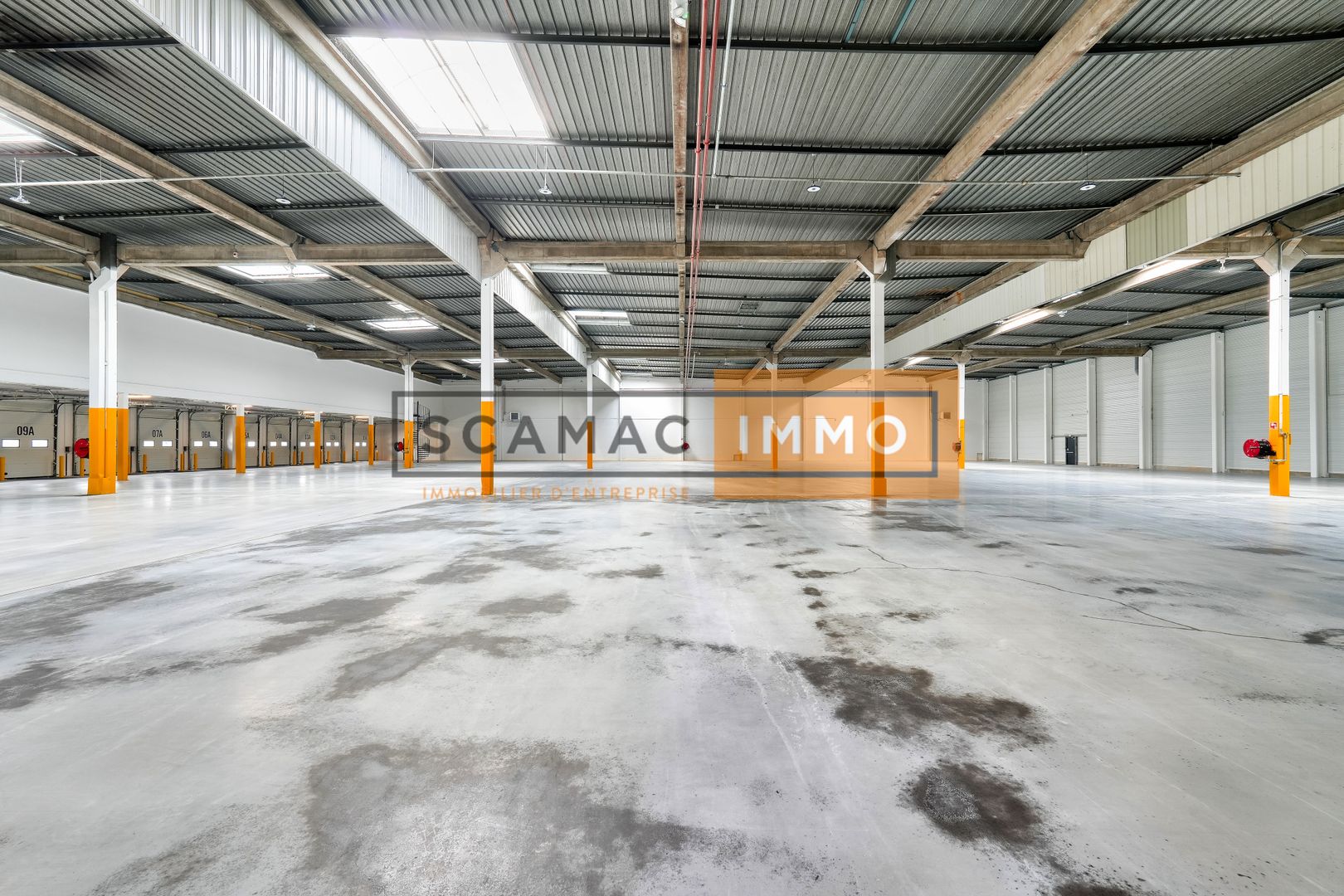 entrepôt de 2 747m², Trappes (Yvelines)
