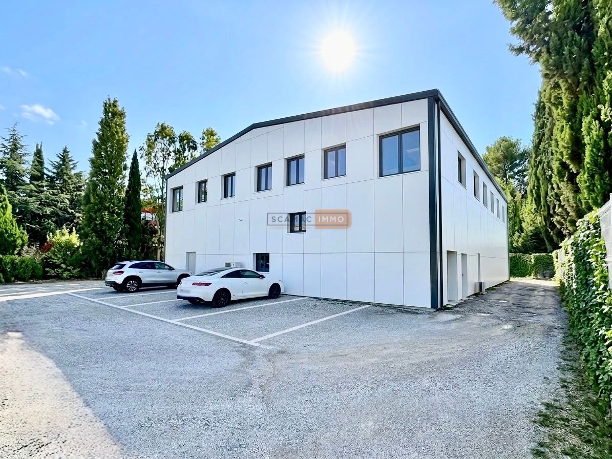 local d'activités de 765m², Le Muy (Var)