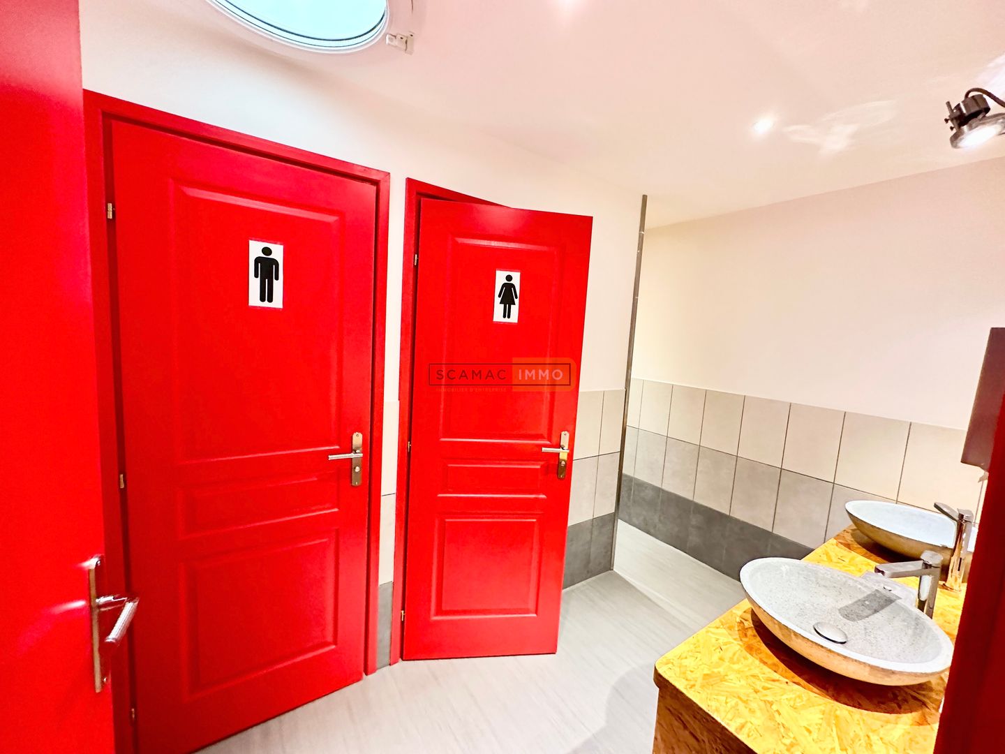 local d'activités de 765m², Le Muy (Var)