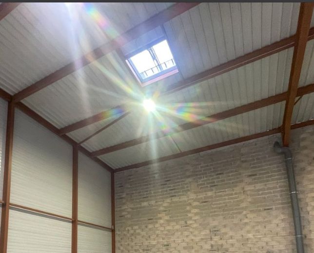 local d'activités de 302m², Étréchy (Essonne)