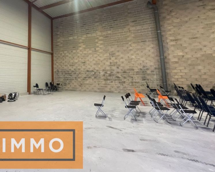 local d'activités de 302m², Étréchy (Essonne)