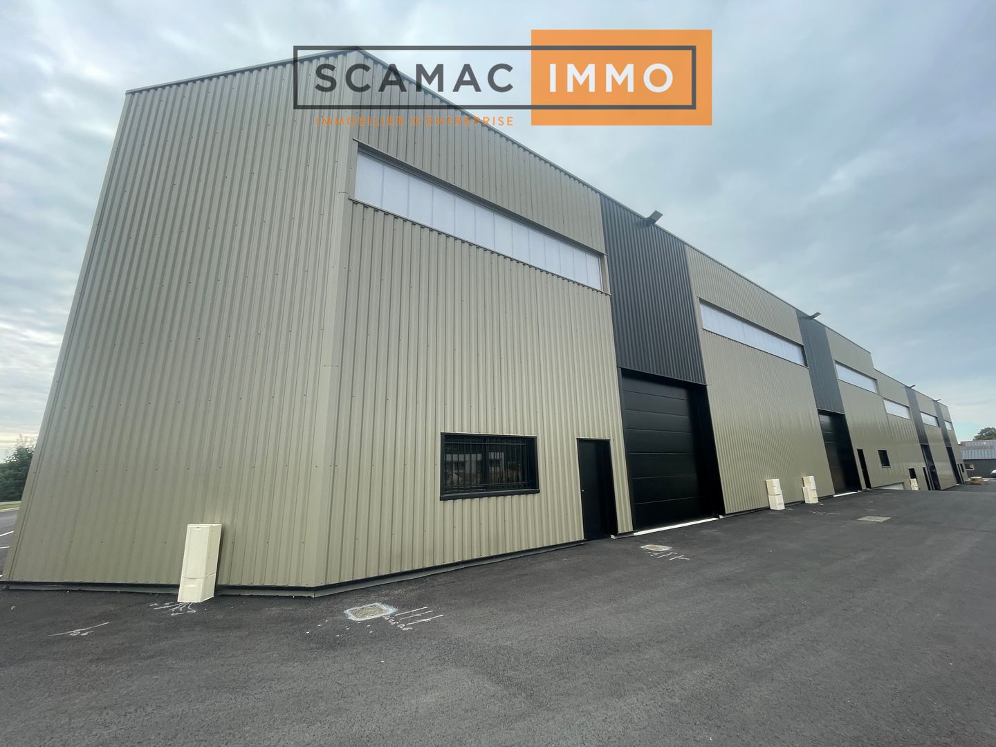 local d'activités de 632m², Étréchy (Essonne)