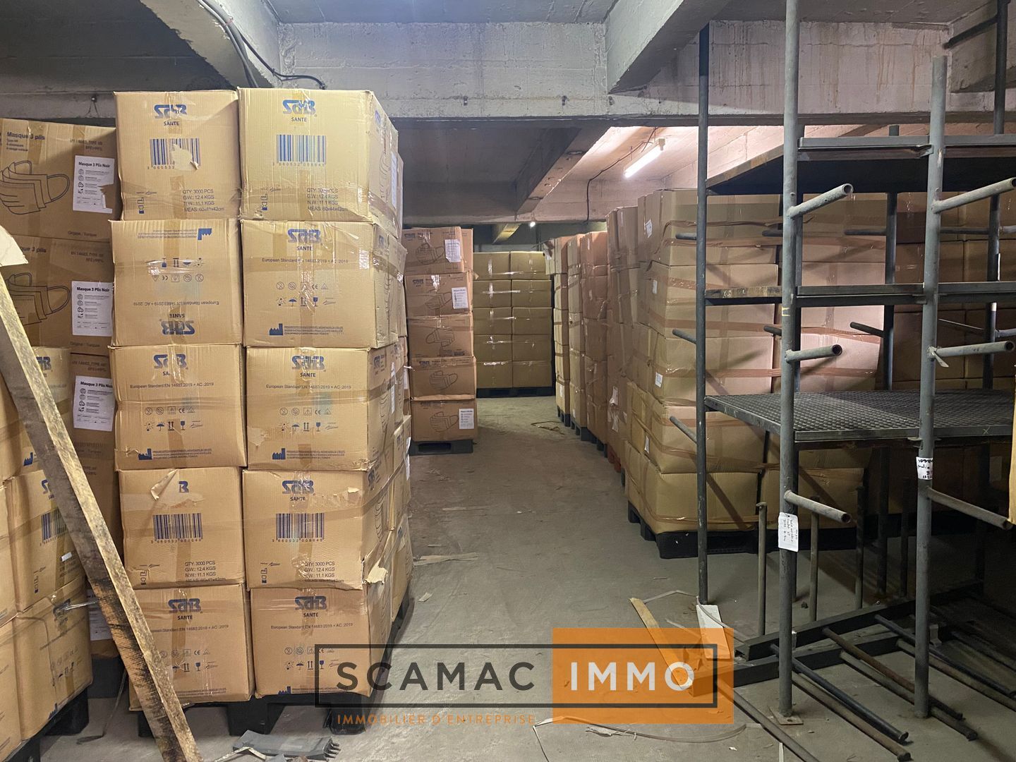 entrepôt de 641m², Gardanne (Bouches-du-Rhône)