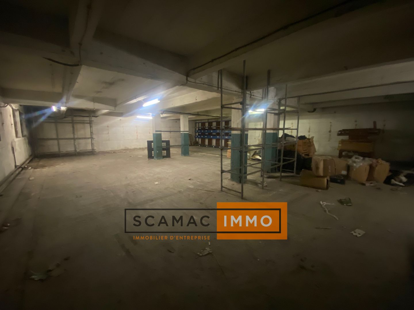 entrepôt de 641m², Gardanne (Bouches-du-Rhône)