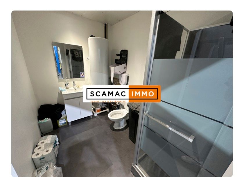 entrepôt de 270m², Fréjus (Var)