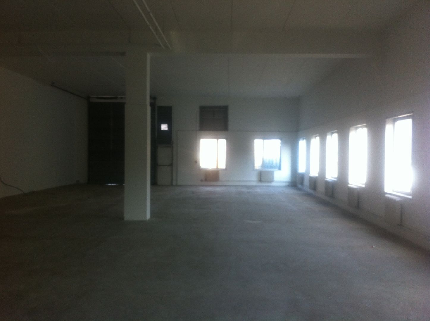 local d'activités de 876m², Gennevilliers (Hauts-de-Seine)