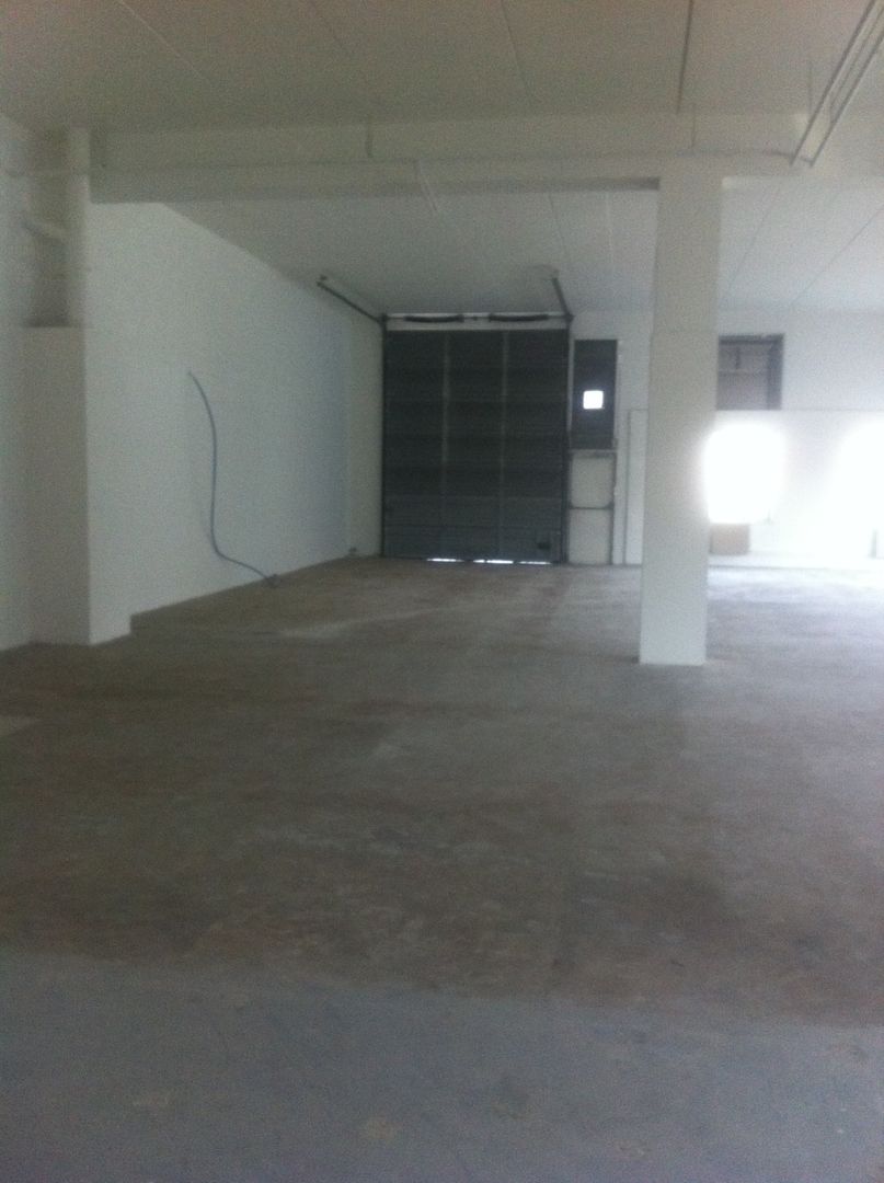 local d'activités de 876m², Gennevilliers (Hauts-de-Seine)