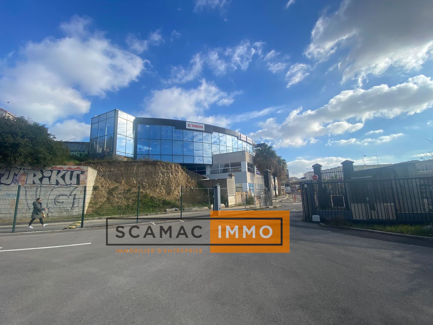 local d'activités de 300m², Marseille 14 (Bouches-du-Rhône)