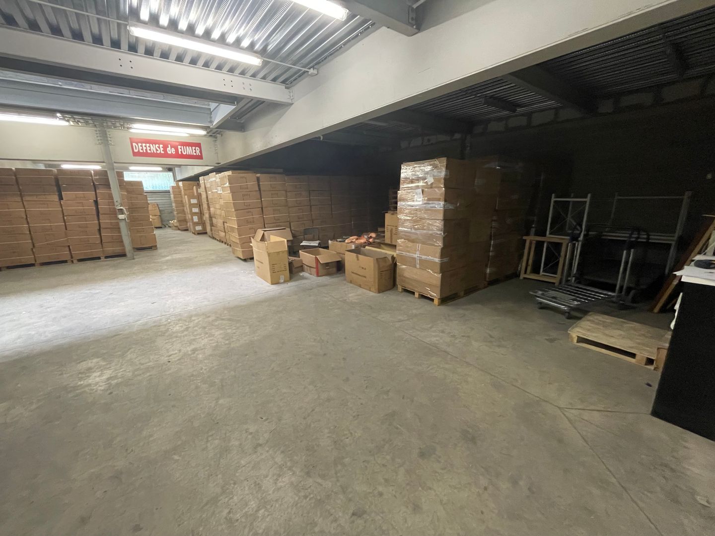 entrepôt de 550m², Aubagne (Bouches-du-Rhône)