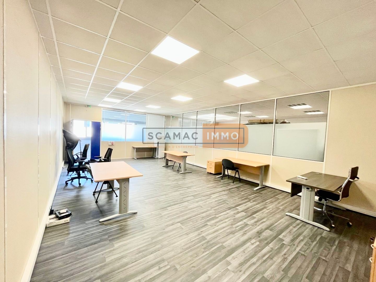 bureau de 155m², Fréjus (Var)