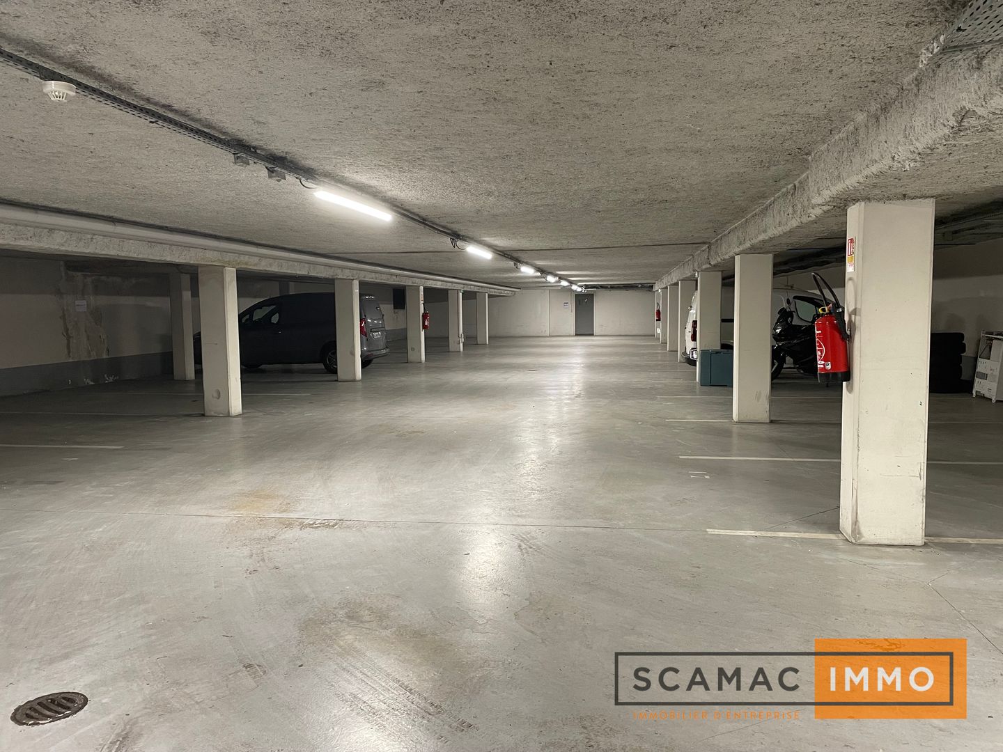 bureau de 164m², Massy (Essonne)