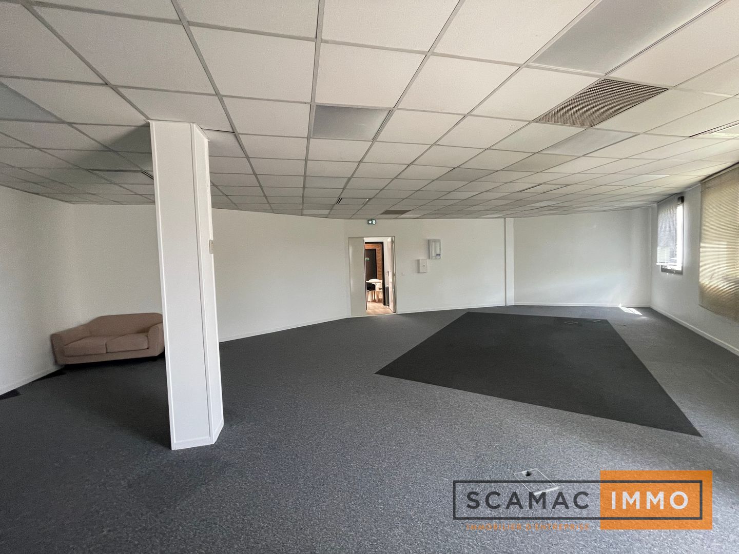 bureau de 164m², Massy (Essonne)
