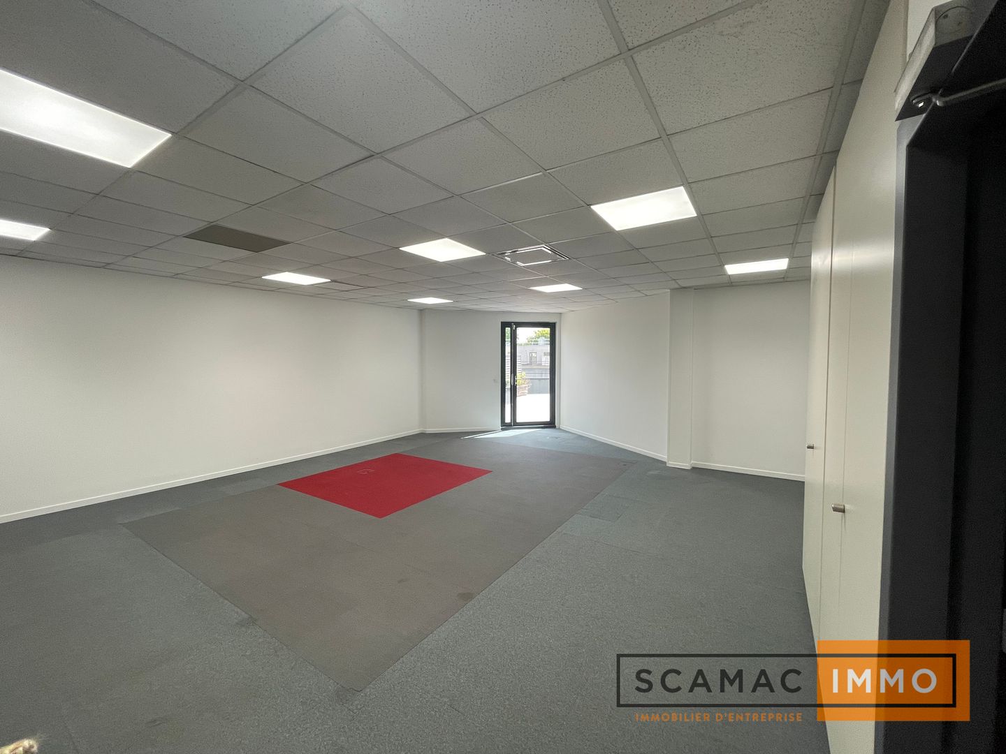 bureau de 164m², Massy (Essonne)