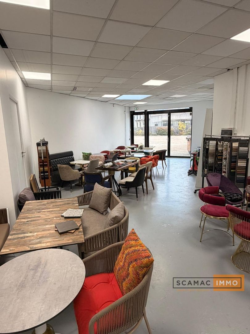 local d'activités de 250m², Massy (Essonne)