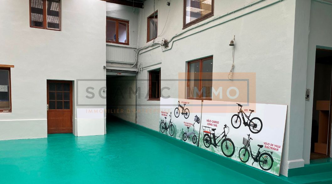 local d'activités de 1&nbsp;169m², Bagnolet (Seine-Saint-Denis)