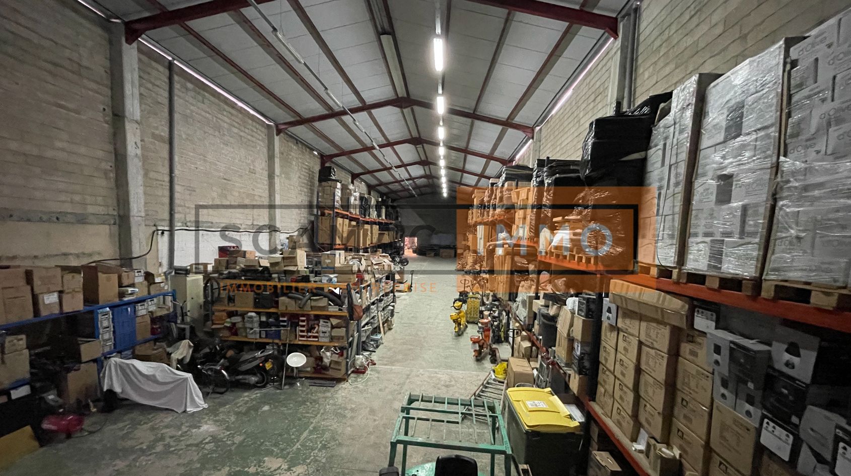 local d'activités de 1&nbsp;169m², Bagnolet (Seine-Saint-Denis)