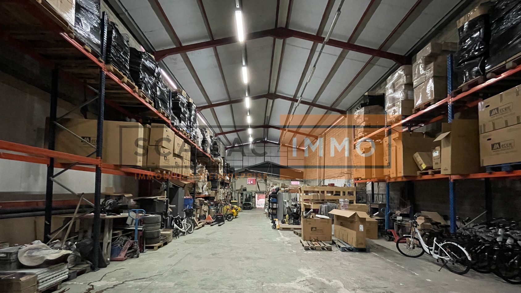 local d'activités de 1&nbsp;169m², Bagnolet (Seine-Saint-Denis)