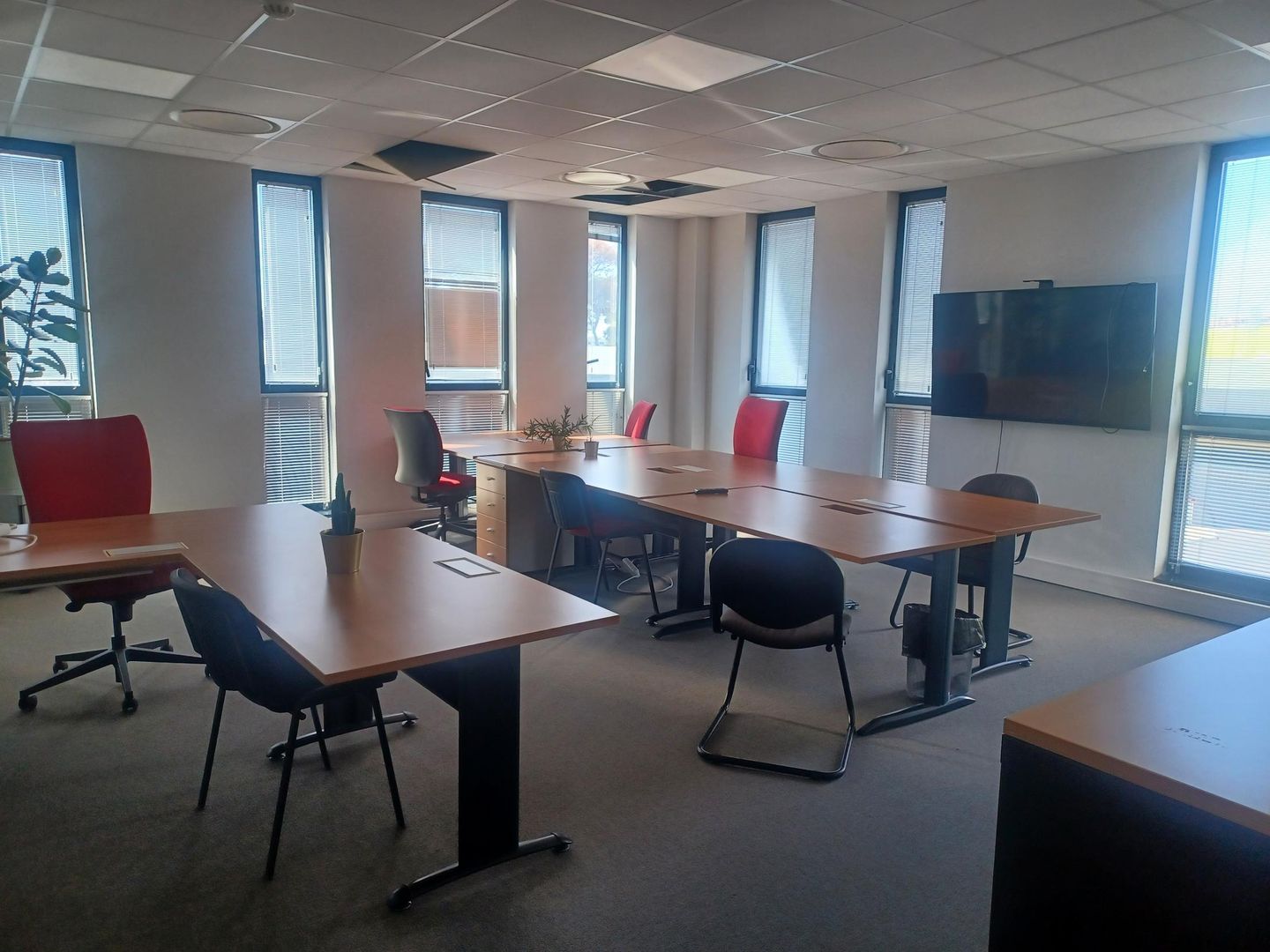 bureau de 160m², Marseille 13 (Bouches-du-Rhône)