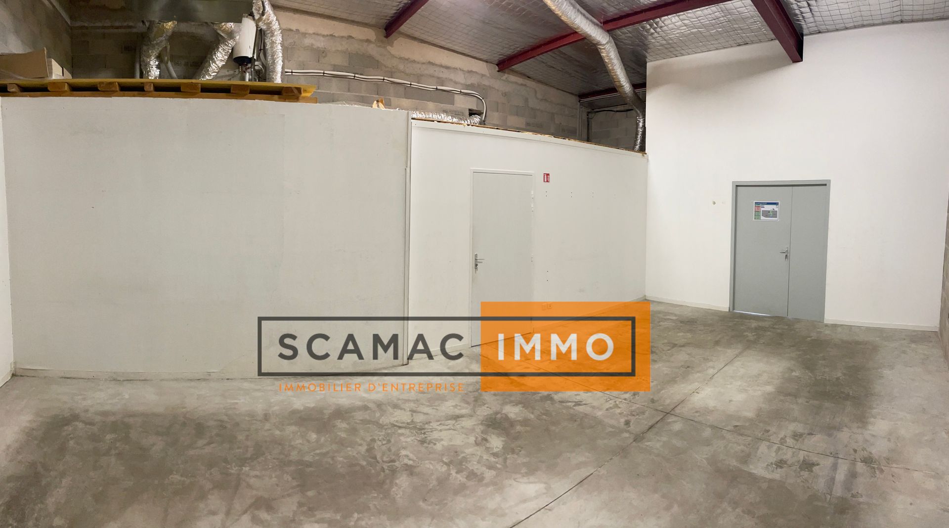 local d'activités de 135m², Marseille 12 (Bouches-du-Rhône)