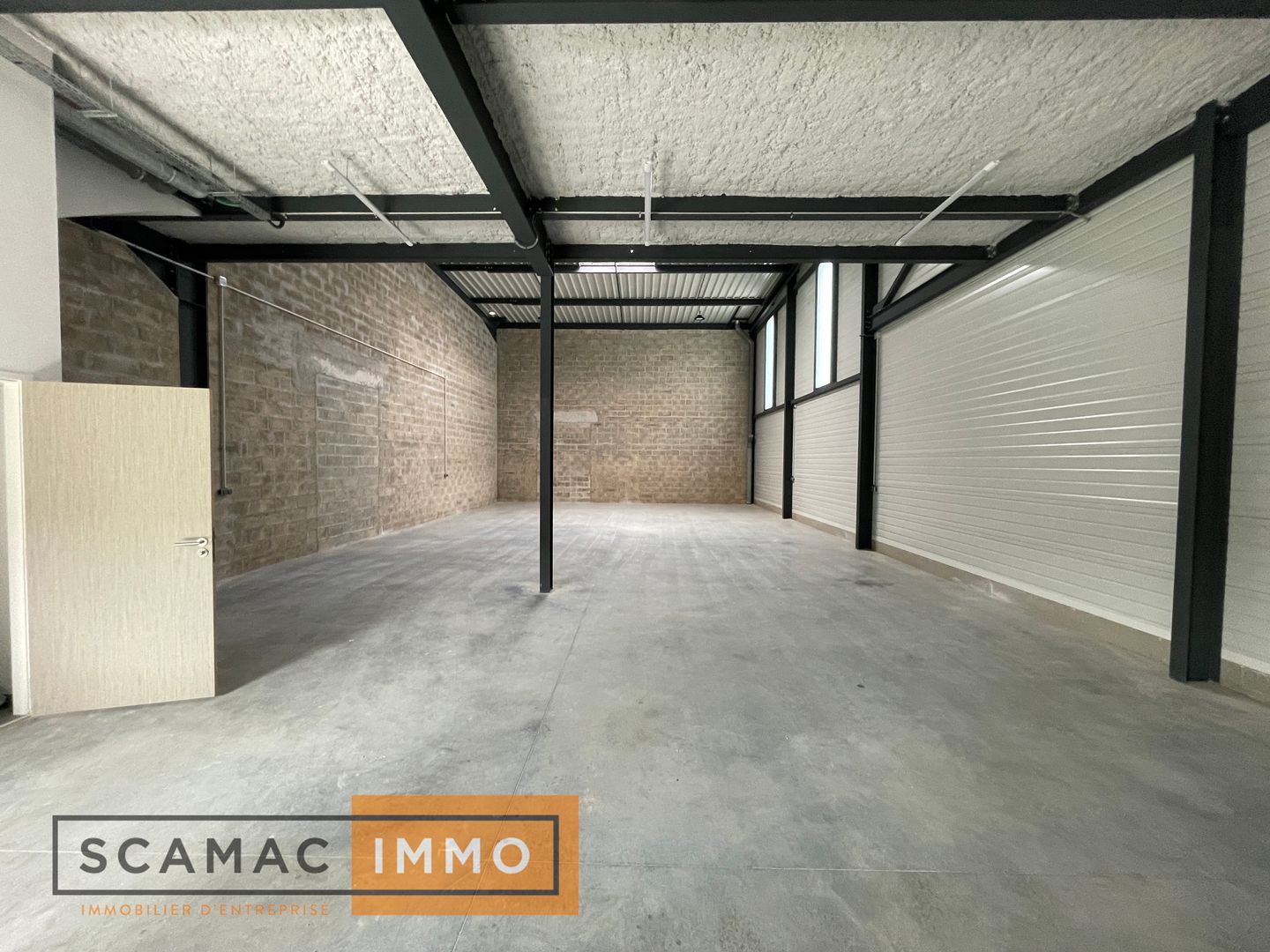 local d'activités de 270m², Lieusaint (Seine-et-Marne)