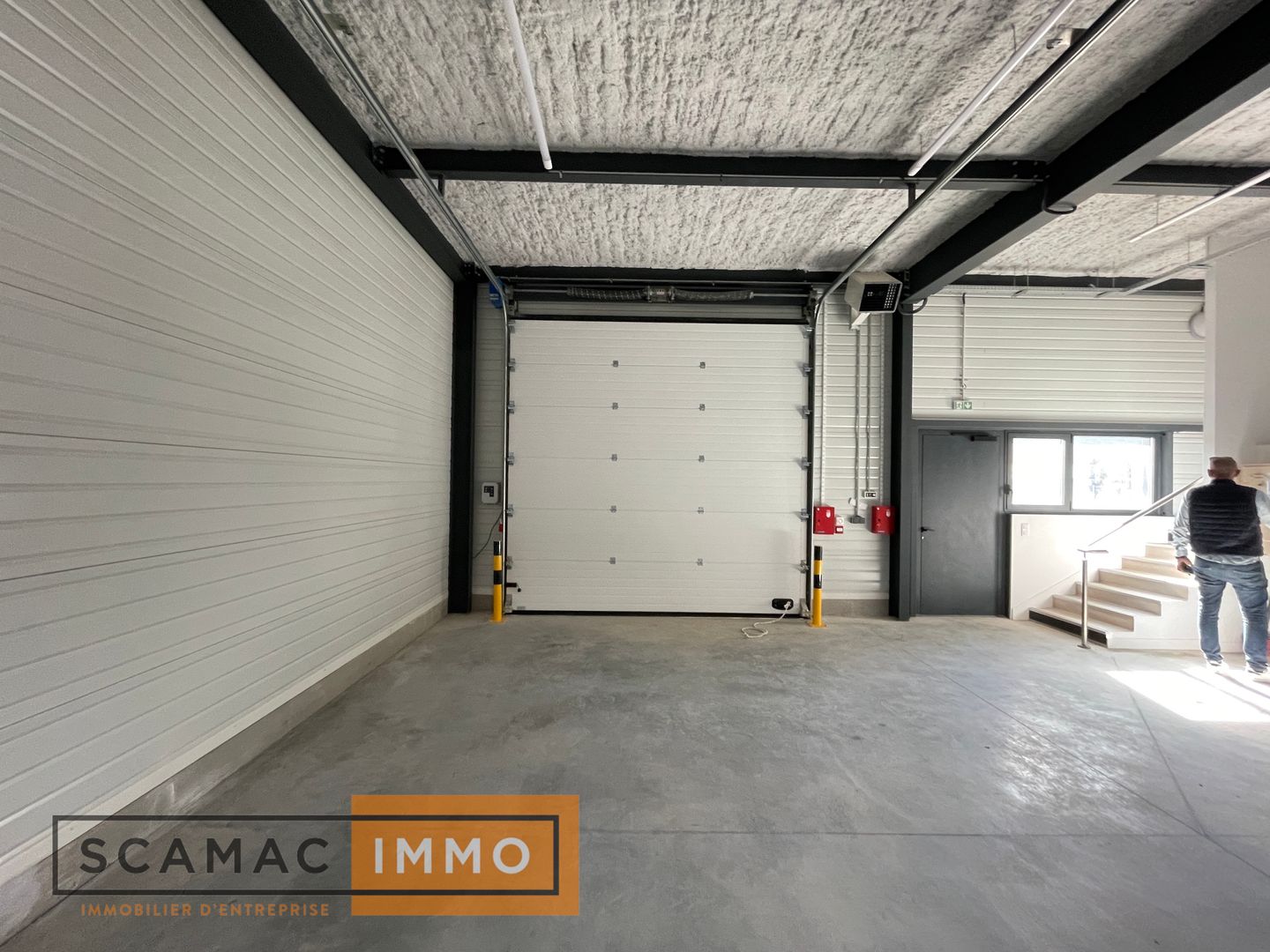 local d'activités de 270m², Lieusaint (Seine-et-Marne)