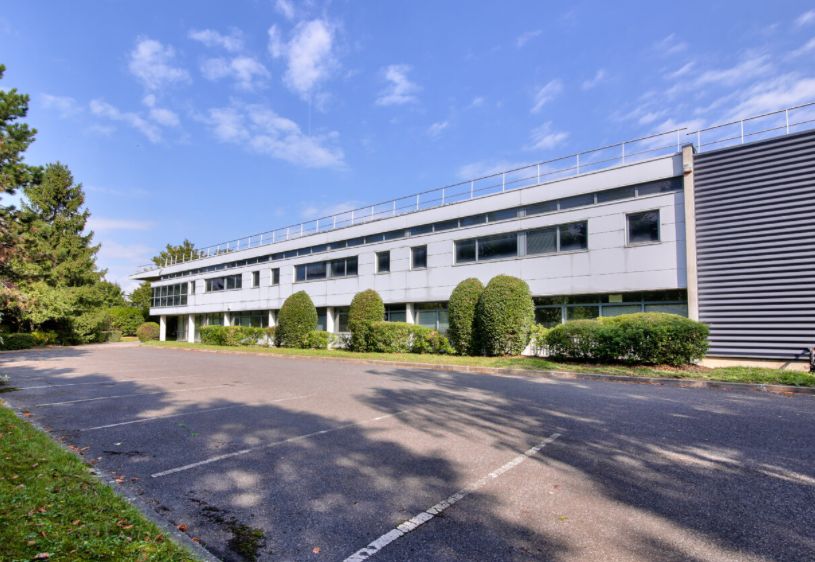 local d'activités de 3 437m², Tremblay-en-France (Seine-Saint-Denis)