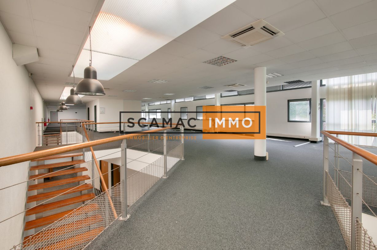 local d'activités de 3 437m², Tremblay-en-France (Seine-Saint-Denis)