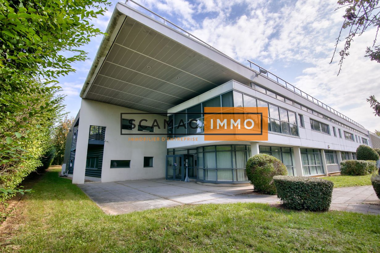 local d'activités de 3 437m², Tremblay-en-France (Seine-Saint-Denis)