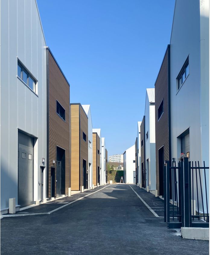 local d'activités de 180m², Bagnolet (Seine-Saint-Denis)