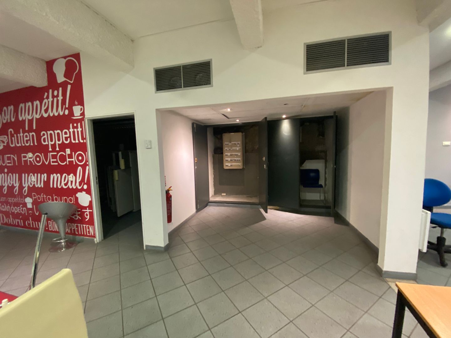 bureau de 200m², Marseille 14 (Bouches-du-Rhône)