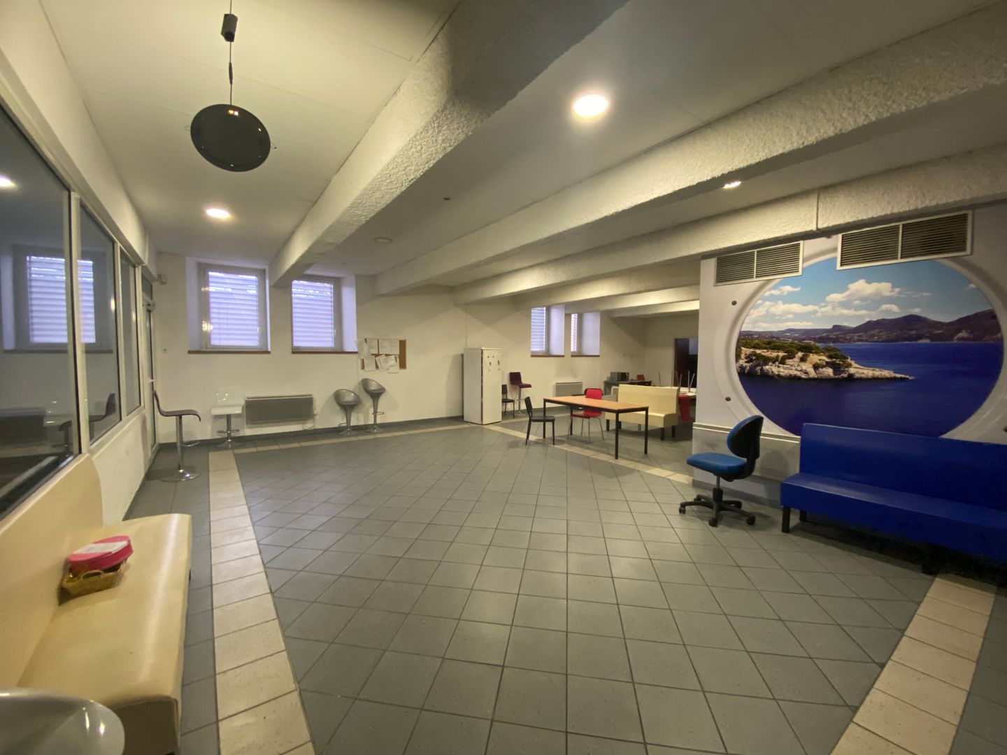 bureau de 200m², Marseille 14 (Bouches-du-Rhône)