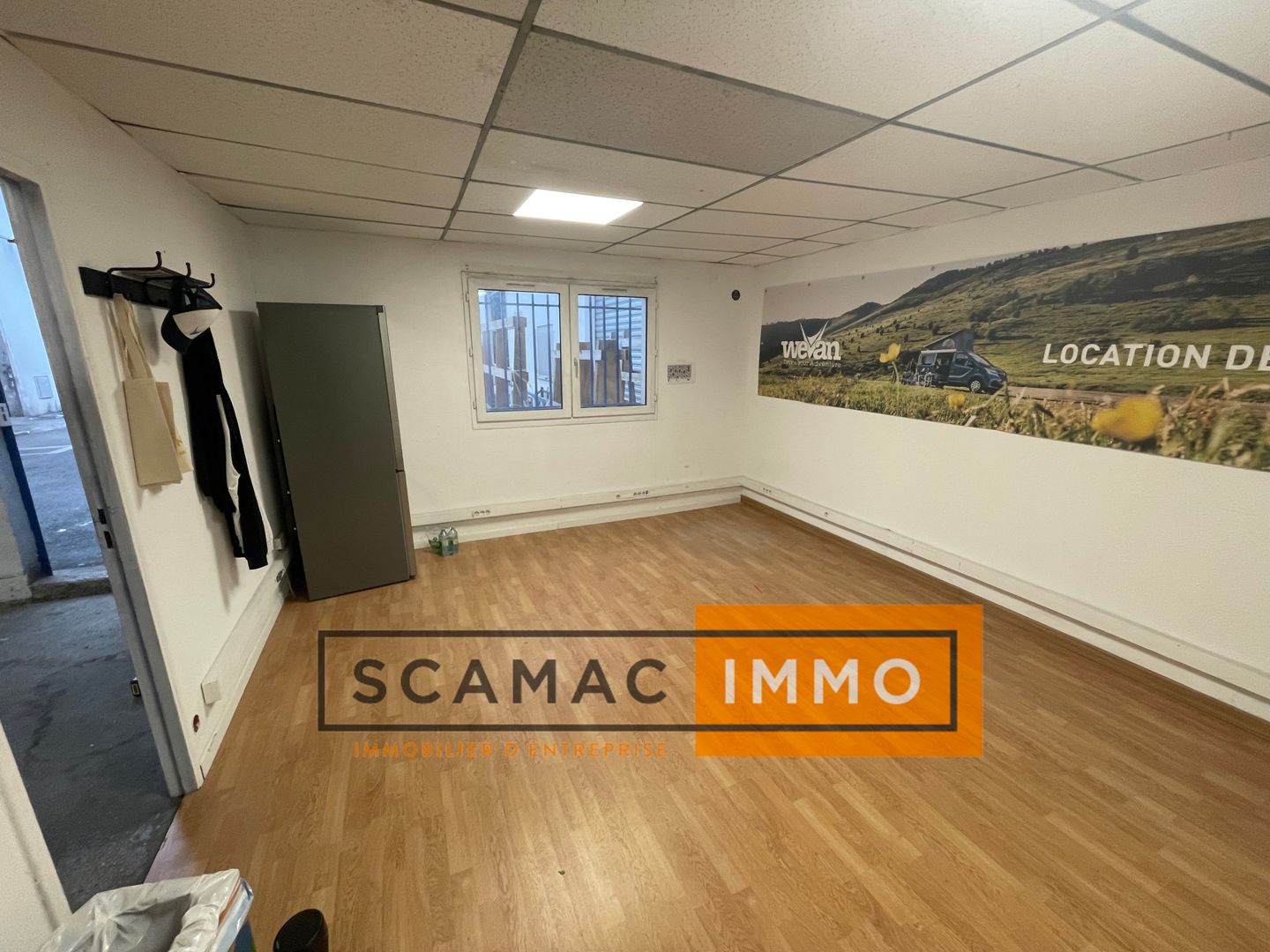local d'activités de 370m², Marseille 11 (Bouches-du-Rhône)