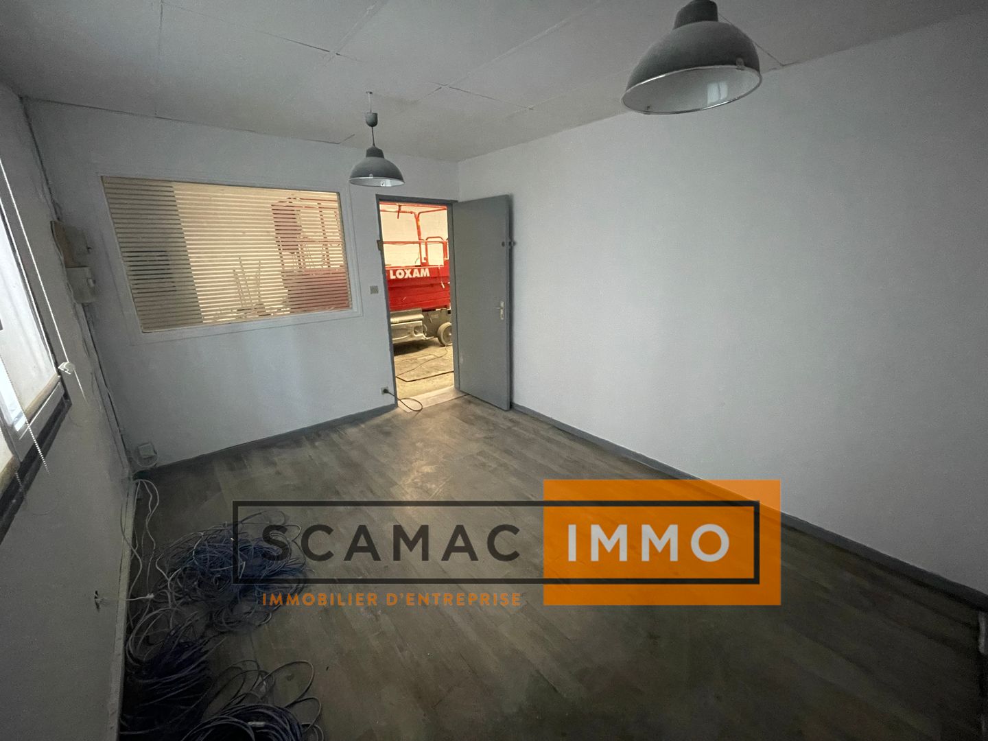 local d'activités de 330m², Marseille 11 (Bouches-du-Rhône)