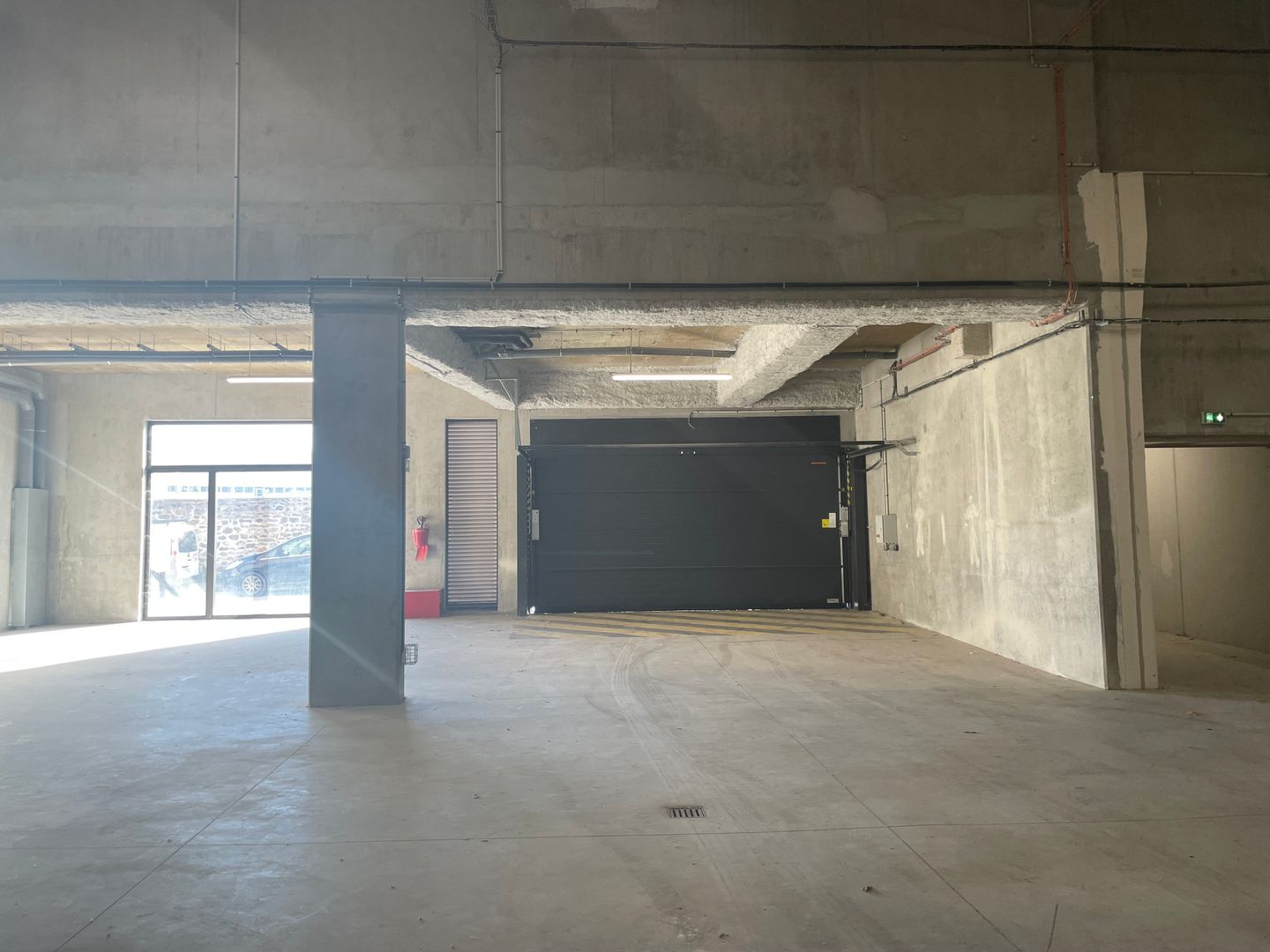 entrepôt de 1 653m², Ivry-sur-Seine (Val-de-Marne)