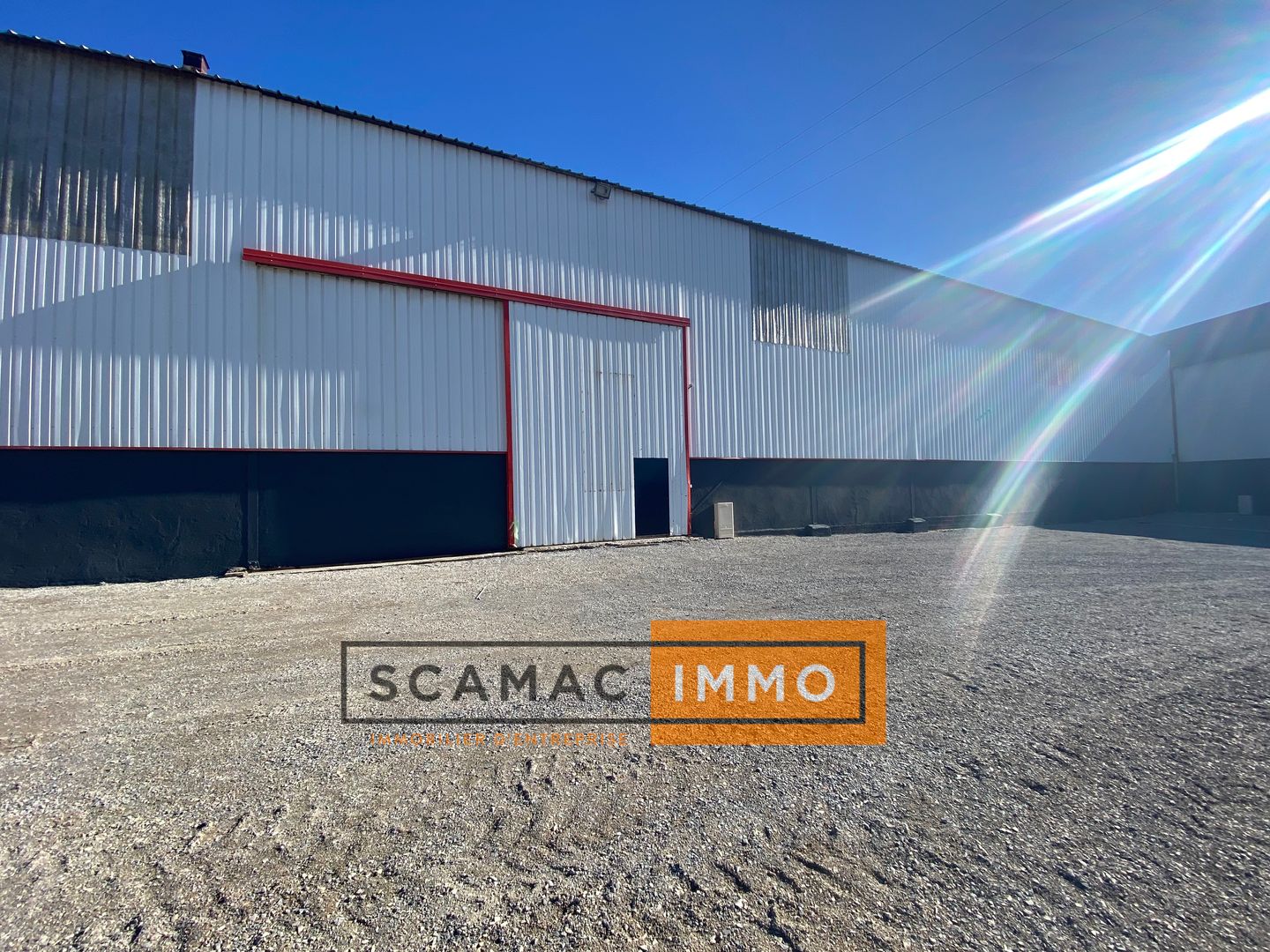 local d'activités de 735m², Manosque (Alpes-de-Haute-Provence)