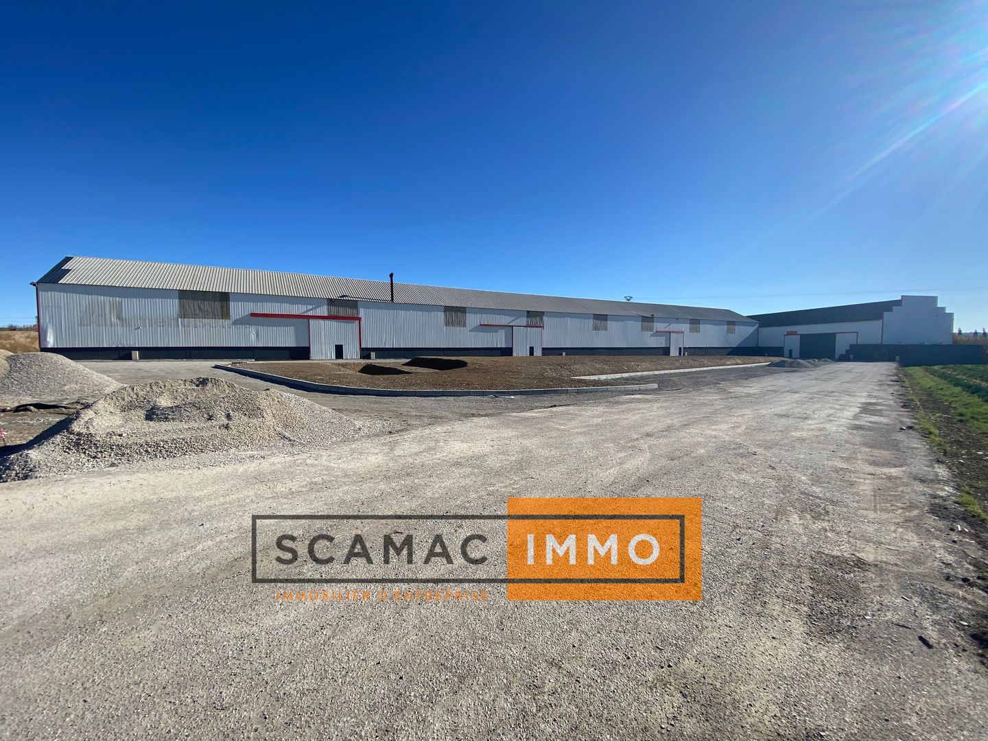 local d'activités de 112m², Manosque (Alpes-de-Haute-Provence)