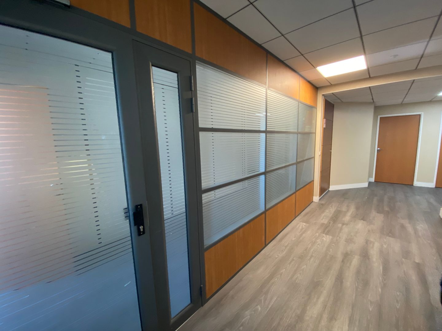 local d'activités de 270m², Marseille 14 (Bouches-du-Rhône)