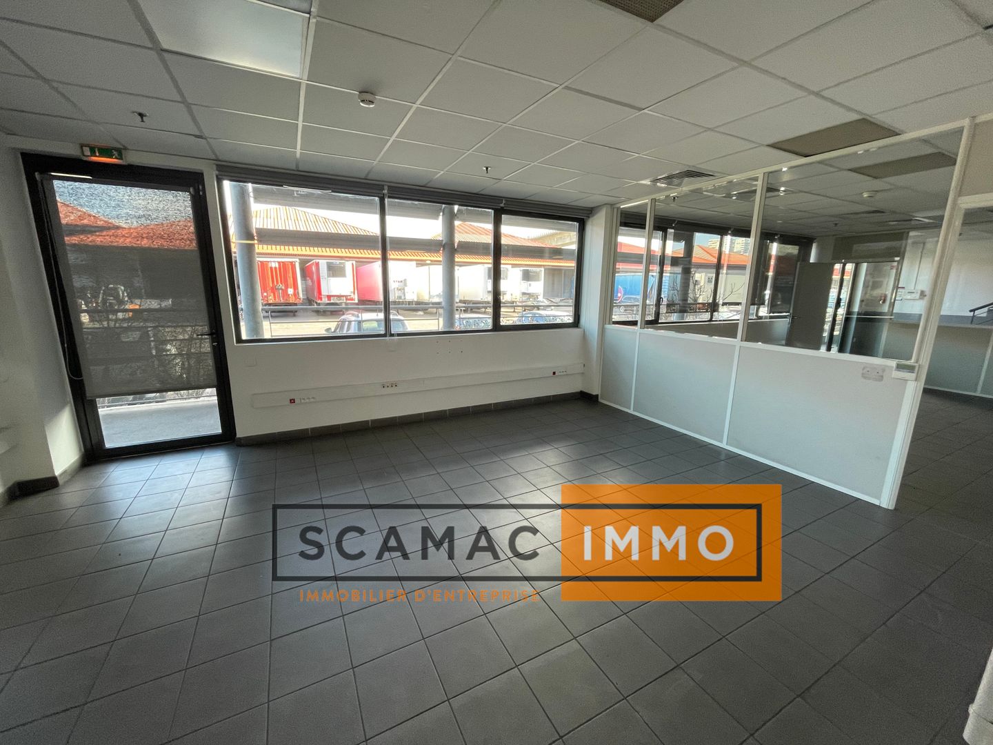 entrepôt de 500m², Marseille 2 (Bouches-du-Rhône)