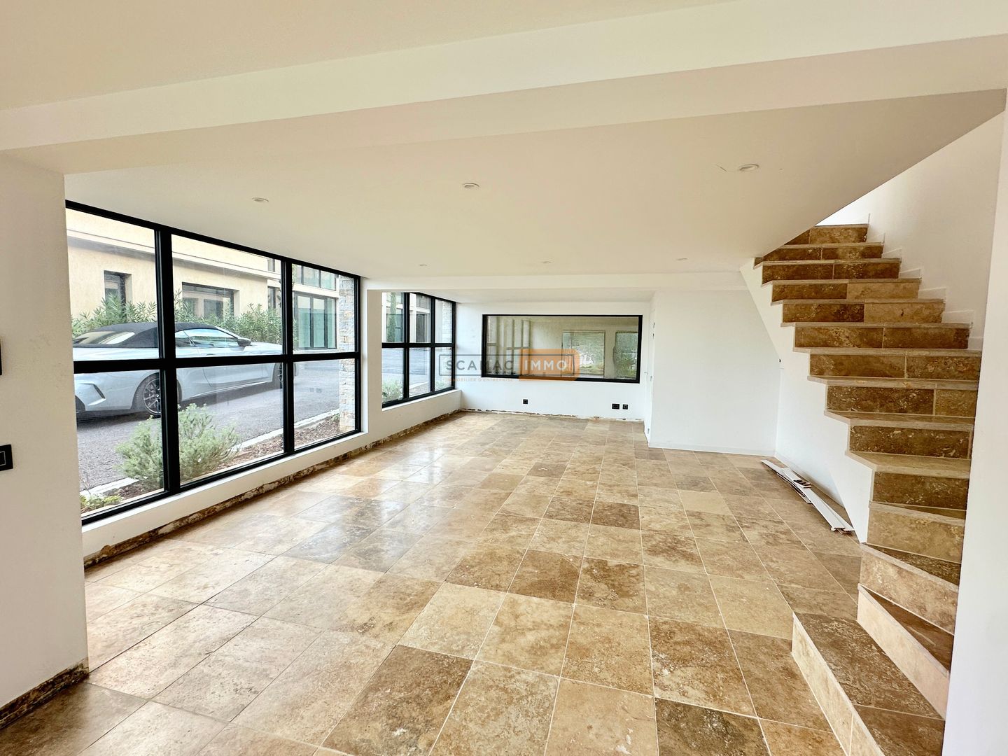 locaux mixtes de 120m², Sainte-Maxime (Var)