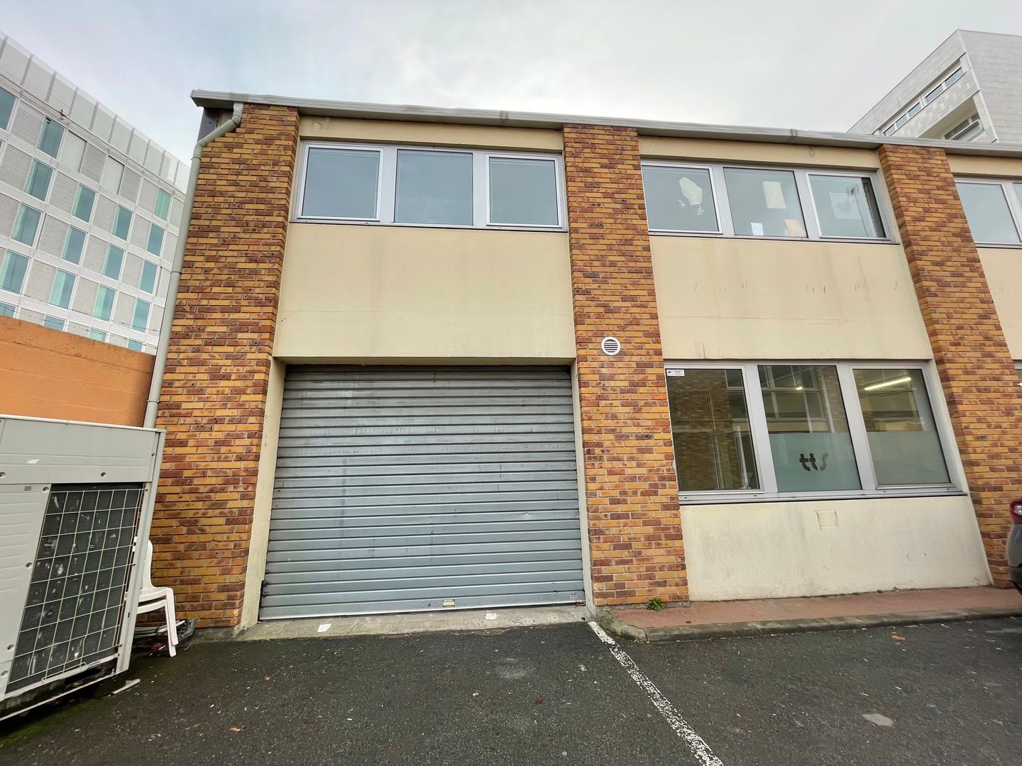 local d'activités de 493m², Montrouge (Hauts-de-Seine)