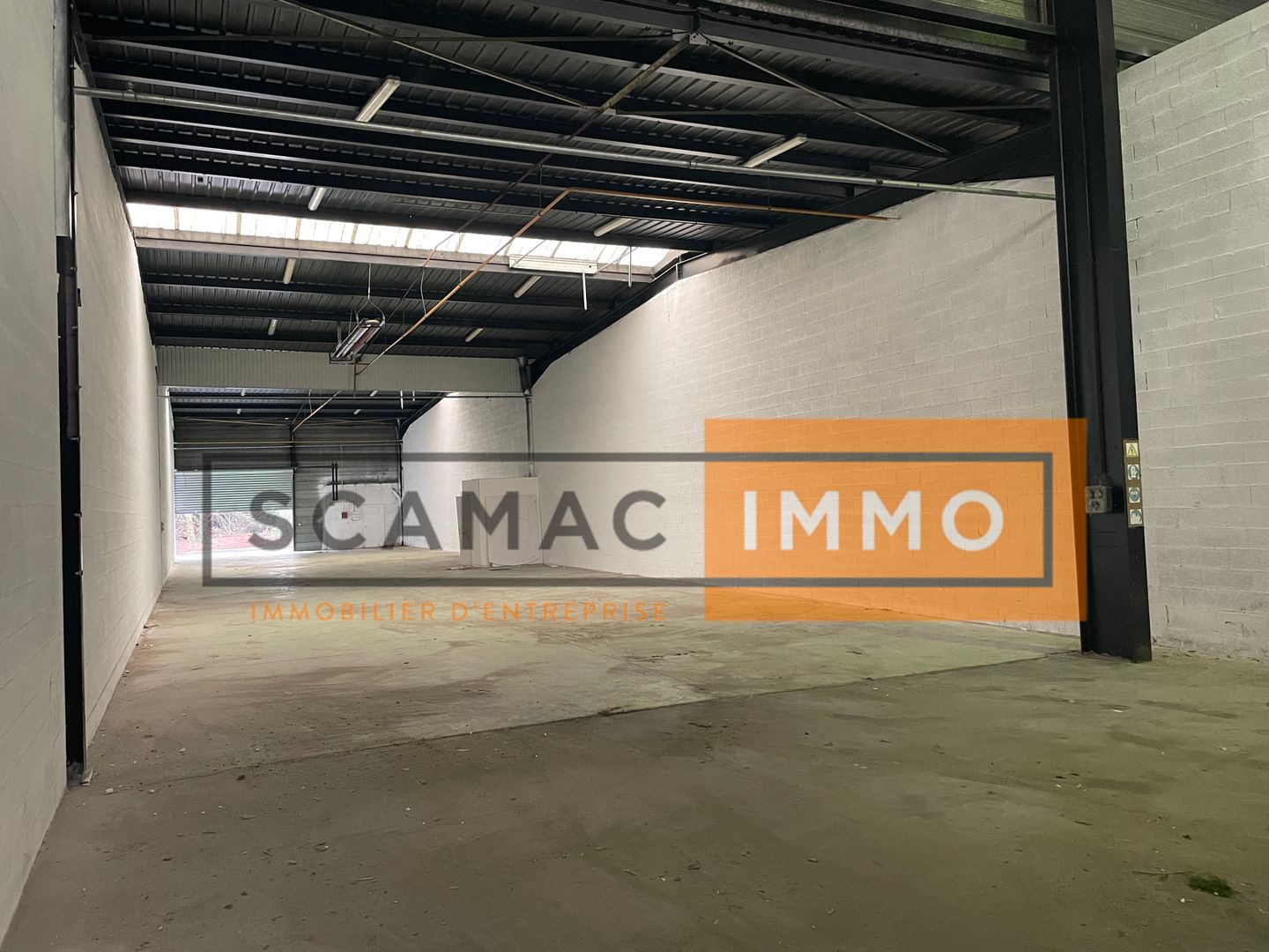 entrepôt de 500m², Saint-Ouen-l'Aumône (Val-d'Oise)