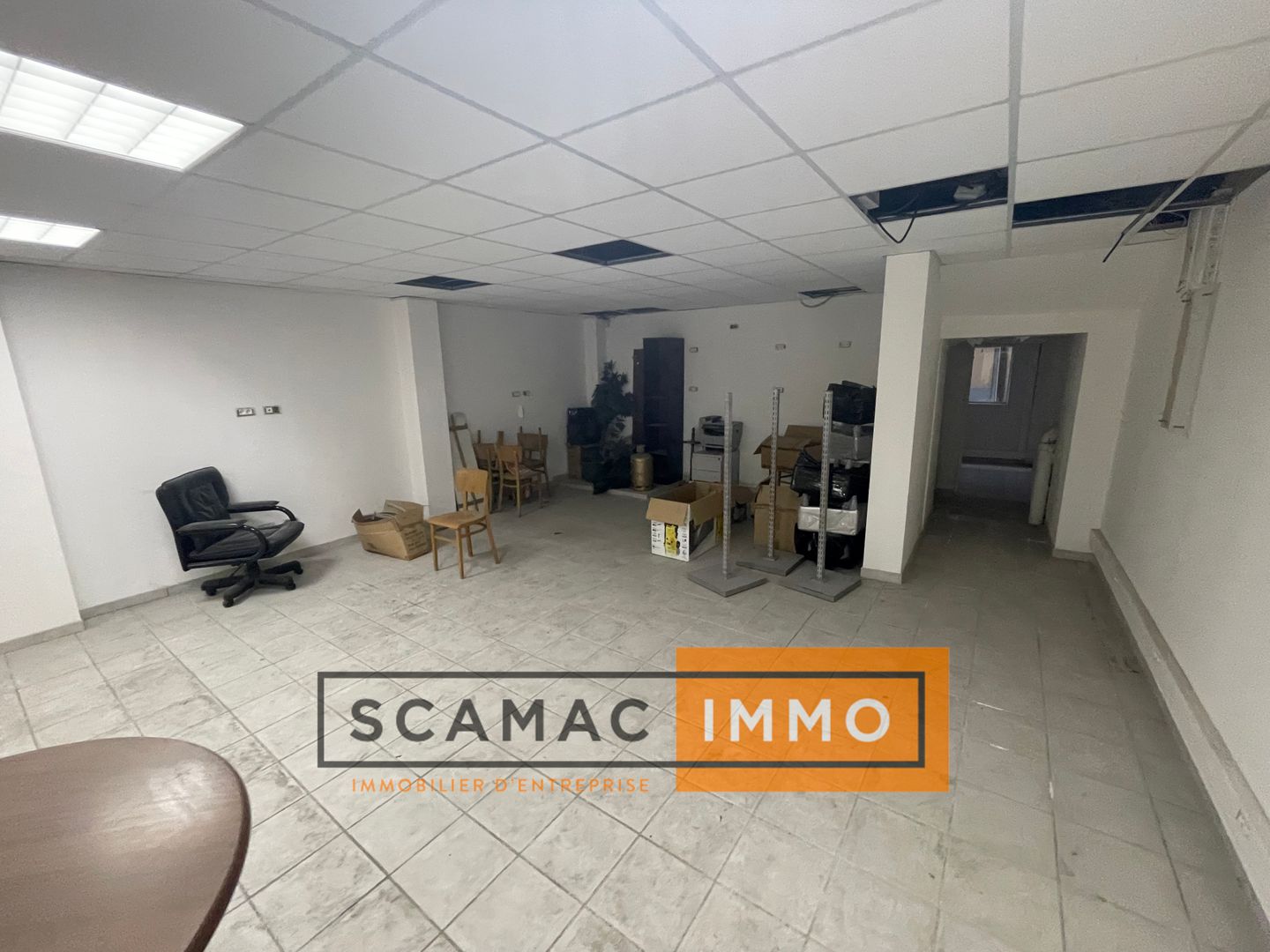 entrepôt de 2 000m², Marseille 10 (Bouches-du-Rhône)