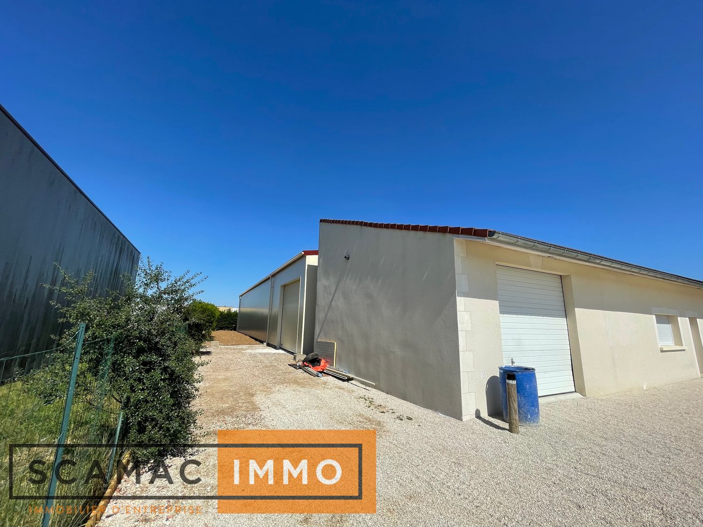 local d'activités de 575m², Angerville (Essonne)